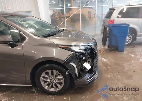 2022 Toyota Sienna Xle z USA, uszkodzony, nr VIN 5TDYRKECXNS124031